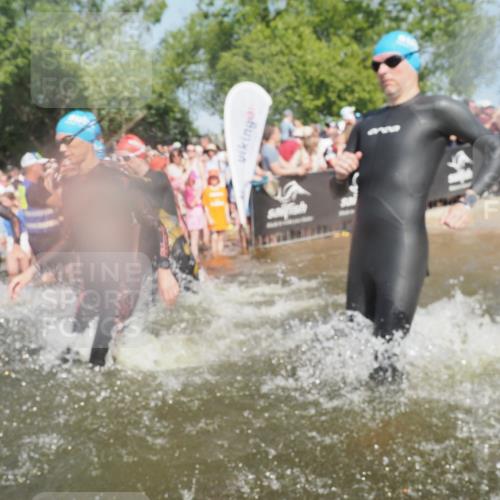 22.06.2025 - Viking Triathlon KatJ http://msf.ph/oto/8066083 22.06.2025 10:06:41 Schwimmen 44, 74, 93, 109, 159, 165, 205, 217, 219, 257, 282, 358, 376, 501, 625 meine-sportfotos.de