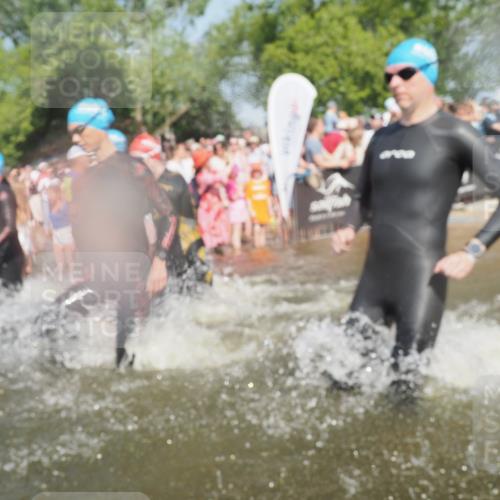 22.06.2025 - Viking Triathlon KatJ http://msf.ph/oto/8066085 22.06.2025 10:06:41 Schwimmen 44, 74, 93, 109, 159, 165, 205, 217, 219, 257, 282, 358, 376, 501, 625 meine-sportfotos.de