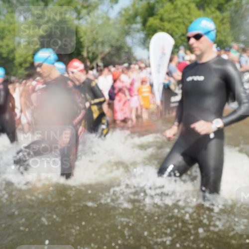 22.06.2025 - Viking Triathlon KatJ http://msf.ph/oto/8066088 22.06.2025 10:06:41 Schwimmen 44, 74, 93, 109, 159, 165, 205, 217, 219, 257, 282, 358, 376, 501, 625 meine-sportfotos.de