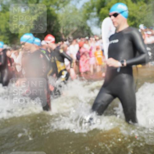 22.06.2025 - Viking Triathlon KatJ http://msf.ph/oto/8066091 22.06.2025 10:06:41 Schwimmen 44, 74, 93, 109, 159, 165, 205, 217, 219, 257, 282, 358, 376, 501, 625 meine-sportfotos.de