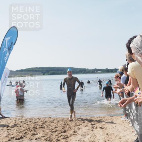 22.06.2025 - Viking Triathlon MichiJ http://msf.ph/oto/8066145 22.06.2025 10:33:12 Schwimmen 28, 91, 387, 399, 608 meine-sportfotos.de