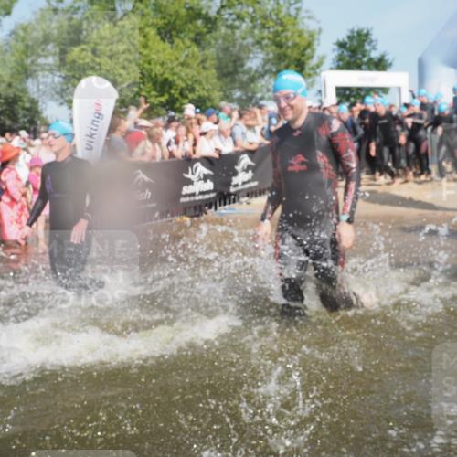 22.06.2025 - Viking Triathlon KatJ http://msf.ph/oto/8066148 22.06.2025 10:06:47 Schwimmen 44, 66, 74, 159, 165, 217, 219, 257, 282, 290, 318, 337, 501, 525, 625 meine-sportfotos.de