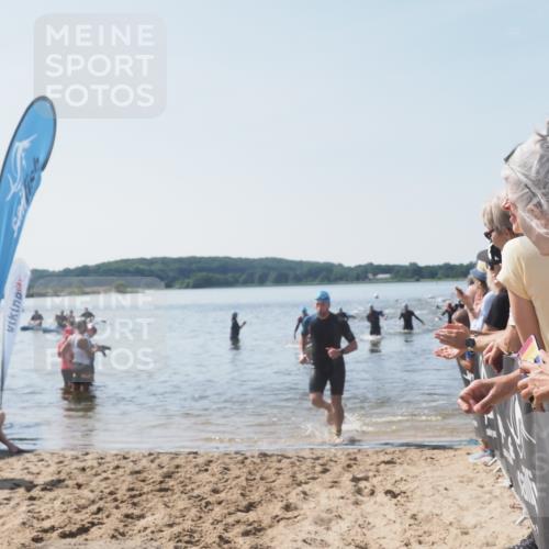 22.06.2025 - Viking Triathlon MichiJ http://msf.ph/oto/8066158 22.06.2025 10:33:14 Schwimmen 28, 91, 300, 387, 399, 608 meine-sportfotos.de