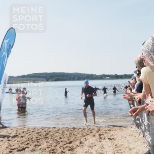 22.06.2025 - Viking Triathlon MichiJ http://msf.ph/oto/8066160 22.06.2025 10:33:14 Schwimmen 28, 91, 300, 387, 399, 608 meine-sportfotos.de