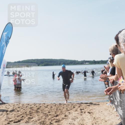22.06.2025 - Viking Triathlon MichiJ http://msf.ph/oto/8066162 22.06.2025 10:33:14 Schwimmen 28, 91, 300, 387, 399, 608 meine-sportfotos.de