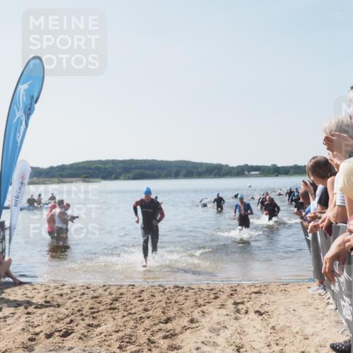 22.06.2025 - Viking Triathlon MichiJ http://msf.ph/oto/8066167 22.06.2025 10:33:22 Schwimmen 28, 38, 300, 382, 387, 522, 524, 608 meine-sportfotos.de