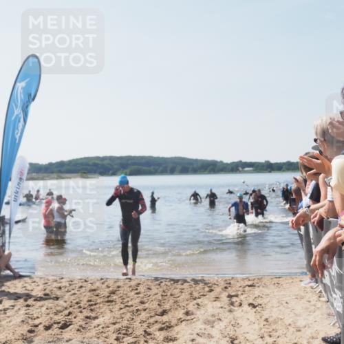22.06.2025 - Viking Triathlon MichiJ http://msf.ph/oto/8066171 22.06.2025 10:33:23 Schwimmen 28, 38, 300, 382, 387, 522, 524, 608 meine-sportfotos.de