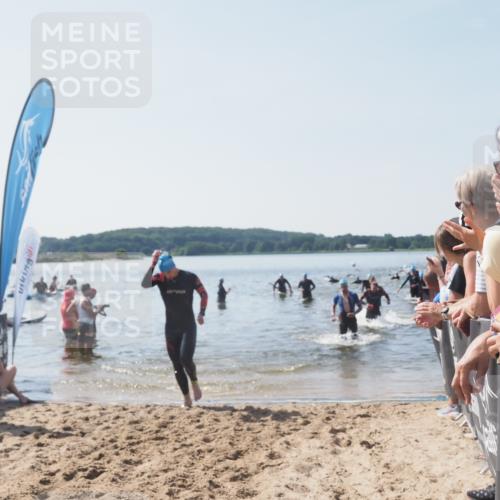 22.06.2025 - Viking Triathlon MichiJ http://msf.ph/oto/8066175 22.06.2025 10:33:23 Schwimmen 28, 38, 300, 382, 387, 522, 524, 608 meine-sportfotos.de