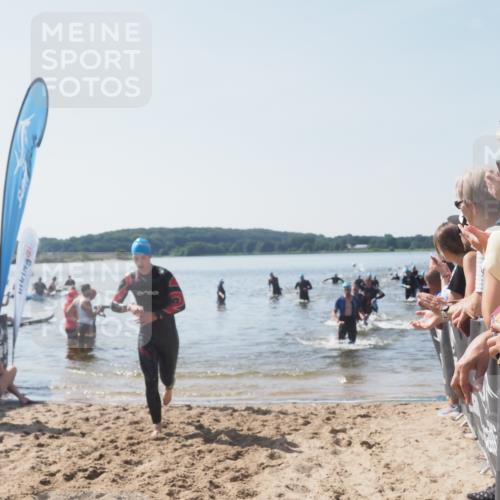 22.06.2025 - Viking Triathlon MichiJ http://msf.ph/oto/8066180 22.06.2025 10:33:24 Schwimmen 28, 38, 300, 382, 387, 522, 524, 608 meine-sportfotos.de