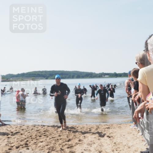 22.06.2025 - Viking Triathlon MichiJ http://msf.ph/oto/8066232 22.06.2025 10:33:37 Schwimmen 5, 38, 149, 255, 304, 348, 382, 457, 522, 524 meine-sportfotos.de