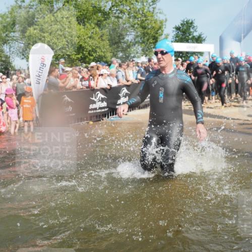 22.06.2025 - Viking Triathlon KatJ http://msf.ph/oto/8066233 22.06.2025 10:06:52 Schwimmen 66, 165, 183, 217, 257, 282, 290, 318, 321, 337, 468, 479, 501, 525, 533 meine-sportfotos.de