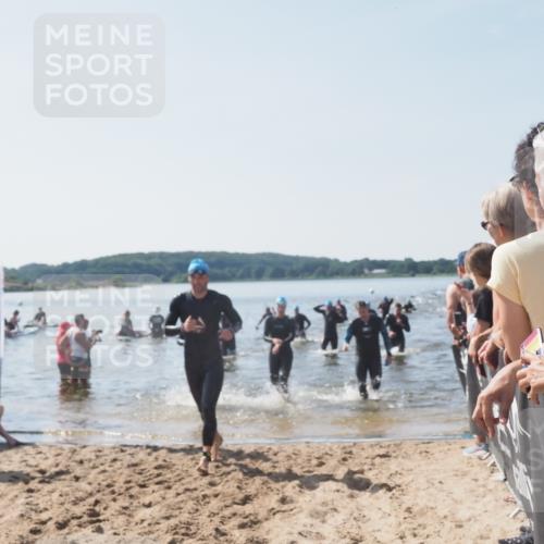 22.06.2025 - Viking Triathlon MichiJ http://msf.ph/oto/8066234 22.06.2025 10:33:37 Schwimmen 5, 38, 149, 255, 304, 348, 382, 457, 522, 524 meine-sportfotos.de