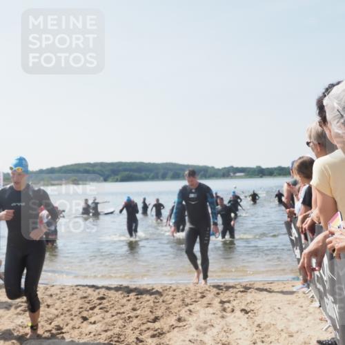 22.06.2025 - Viking Triathlon MichiJ http://msf.ph/oto/8066256 22.06.2025 10:33:41 Schwimmen 5, 38, 50, 149, 229, 242, 255, 304, 348, 382, 438, 457, 522 meine-sportfotos.de