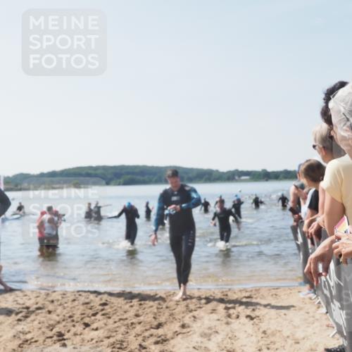 22.06.2025 - Viking Triathlon MichiJ http://msf.ph/oto/8066260 22.06.2025 10:33:41 Schwimmen 5, 38, 50, 149, 229, 242, 255, 304, 348, 382, 438, 457, 522 meine-sportfotos.de