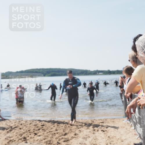 22.06.2025 - Viking Triathlon MichiJ http://msf.ph/oto/8066261 22.06.2025 10:33:42 Schwimmen 5, 50, 149, 229, 242, 255, 304, 348, 382, 438, 457, 522 meine-sportfotos.de