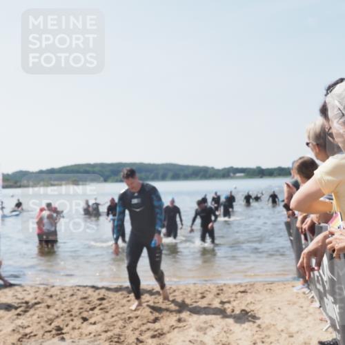 22.06.2025 - Viking Triathlon MichiJ http://msf.ph/oto/8066266 22.06.2025 10:33:42 Schwimmen 5, 50, 149, 229, 242, 255, 304, 348, 382, 438, 457, 522 meine-sportfotos.de