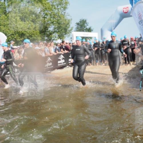 22.06.2025 - Viking Triathlon KatJ http://msf.ph/oto/8066268 22.06.2025 10:06:55 Schwimmen 66, 183, 244, 290, 318, 321, 337, 369, 467, 468, 479, 494, 498, 525, 533 meine-sportfotos.de