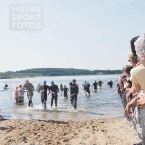 22.06.2025 - Viking Triathlon MichiJ http://msf.ph/oto/8066271 22.06.2025 10:33:45 Schwimmen 5, 50, 149, 229, 242, 255, 304, 348, 349, 438, 457 meine-sportfotos.de