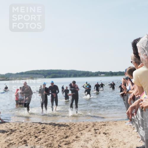 22.06.2025 - Viking Triathlon MichiJ http://msf.ph/oto/8066274 22.06.2025 10:33:46 Schwimmen 5, 50, 149, 184, 229, 242, 255, 304, 348, 349, 438, 457 meine-sportfotos.de