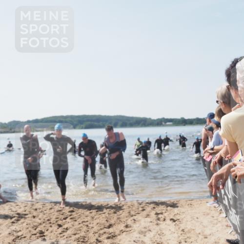 22.06.2025 - Viking Triathlon MichiJ http://msf.ph/oto/8066282 22.06.2025 10:33:47 Schwimmen 5, 50, 75, 149, 184, 229, 242, 255, 304, 348, 349, 438, 457 meine-sportfotos.de