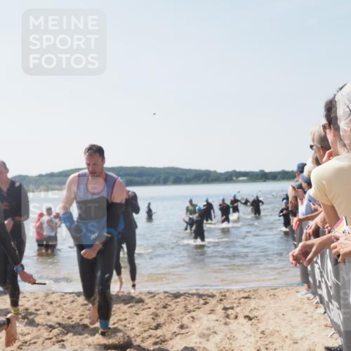 22.06.2025 - Viking Triathlon MichiJ http://msf.ph/oto/8066293 22.06.2025 10:33:49 Schwimmen 5, 50, 75, 149, 184, 229, 242, 255, 304, 348, 349, 438, 457, 540 meine-sportfotos.de