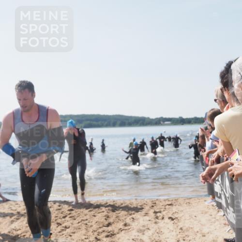 22.06.2025 - Viking Triathlon MichiJ http://msf.ph/oto/8066295 22.06.2025 10:33:49 Schwimmen 5, 50, 75, 149, 184, 229, 242, 255, 304, 348, 349, 438, 457, 540 meine-sportfotos.de