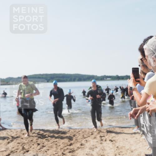 22.06.2025 - Viking Triathlon MichiJ http://msf.ph/oto/8066352 22.06.2025 10:33:59 Schwimmen 50, 70, 75, 184, 229, 242, 349, 429, 438, 478, 532, 540, 618, 635 meine-sportfotos.de