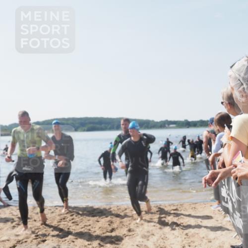 22.06.2025 - Viking Triathlon MichiJ http://msf.ph/oto/8066358 22.06.2025 10:33:59 Schwimmen 50, 70, 75, 184, 229, 242, 349, 429, 438, 478, 532, 540, 618, 635 meine-sportfotos.de