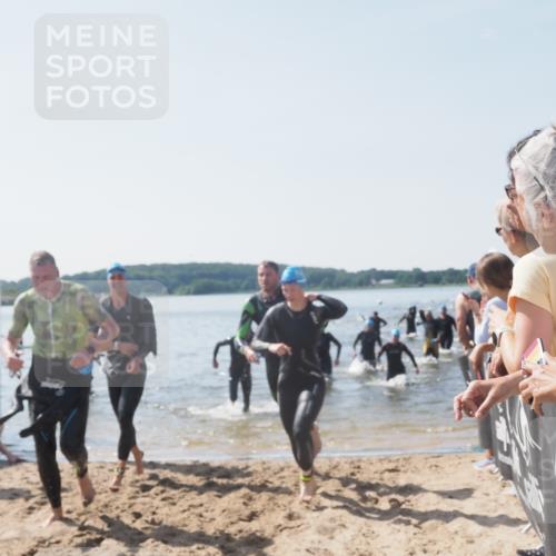 22.06.2025 - Viking Triathlon MichiJ http://msf.ph/oto/8066359 22.06.2025 10:34:00 Schwimmen 50, 70, 75, 184, 229, 242, 297, 349, 429, 438, 478, 532, 540, 618, 635 meine-sportfotos.de