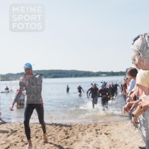 22.06.2025 - Viking Triathlon MichiJ http://msf.ph/oto/8066370 22.06.2025 10:34:03 Schwimmen 46, 70, 75, 184, 297, 349, 429, 478, 532, 540, 618, 635 meine-sportfotos.de
