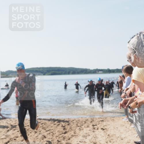 22.06.2025 - Viking Triathlon MichiJ http://msf.ph/oto/8066372 22.06.2025 10:34:03 Schwimmen 46, 70, 75, 184, 297, 349, 429, 478, 532, 540, 618, 635 meine-sportfotos.de