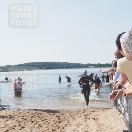 22.06.2025 - Viking Triathlon MichiJ http://msf.ph/oto/8066379 22.06.2025 10:34:04 Schwimmen 46, 70, 75, 184, 297, 349, 429, 478, 532, 540, 618, 635 meine-sportfotos.de