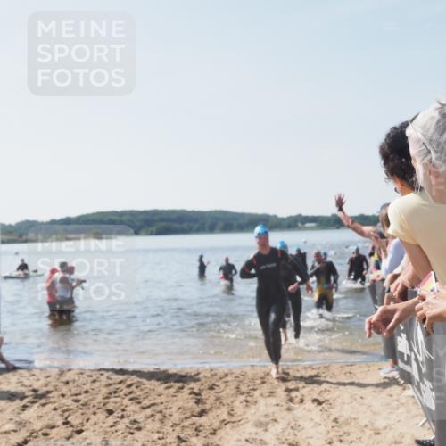 22.06.2025 - Viking Triathlon MichiJ http://msf.ph/oto/8066382 22.06.2025 10:34:05 Schwimmen 46, 70, 75, 184, 297, 429, 478, 532, 540, 618, 635 meine-sportfotos.de