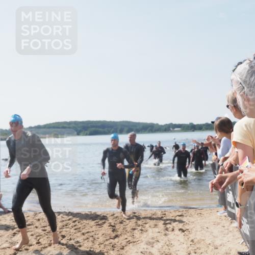 22.06.2025 - Viking Triathlon MichiJ http://msf.ph/oto/8066402 22.06.2025 10:34:07 Schwimmen 46, 70, 75, 184, 297, 429, 478, 532, 540, 618, 635 meine-sportfotos.de