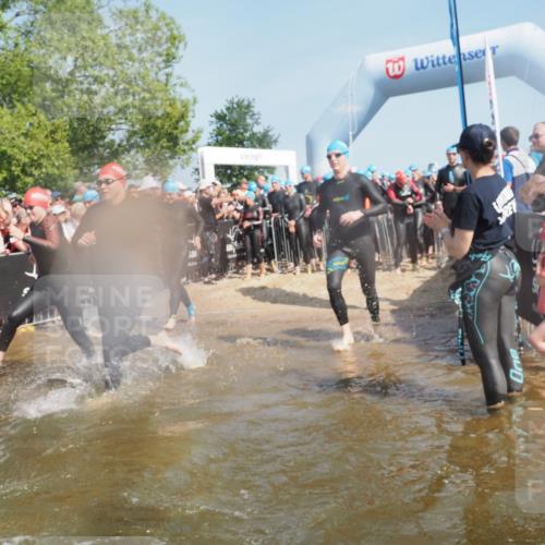 22.06.2025 - Viking Triathlon KatJ http://msf.ph/oto/8066406 22.06.2025 10:07:04 Schwimmen 64, 123, 183, 190, 244, 321, 328, 369, 402, 431, 467, 468, 479, 494, 498, 519, 631, 649 meine-sportfotos.de