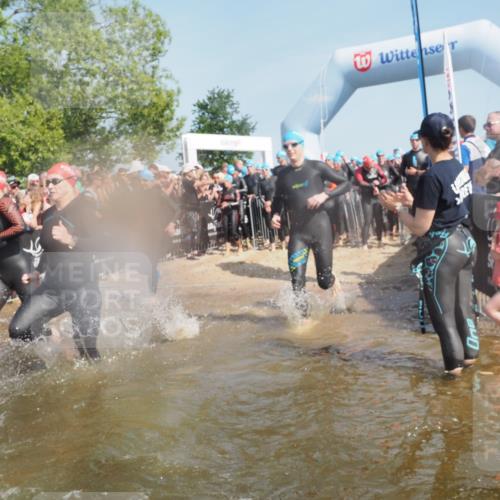 22.06.2025 - Viking Triathlon KatJ http://msf.ph/oto/8066408 22.06.2025 10:07:04 Schwimmen 64, 123, 183, 190, 244, 321, 328, 369, 402, 431, 467, 468, 479, 494, 498, 519, 631, 649 meine-sportfotos.de
