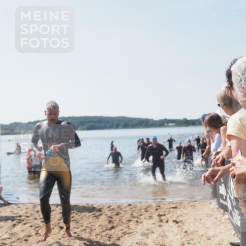 22.06.2025 - Viking Triathlon MichiJ http://msf.ph/oto/8066414 22.06.2025 10:34:10 Schwimmen 46, 70, 294, 297, 429, 478, 527, 532, 540, 618, 635 meine-sportfotos.de