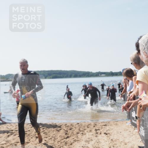 22.06.2025 - Viking Triathlon MichiJ http://msf.ph/oto/8066416 22.06.2025 10:34:10 Schwimmen 46, 70, 294, 297, 429, 478, 527, 532, 540, 618, 635 meine-sportfotos.de