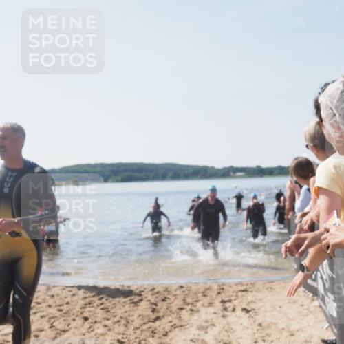 22.06.2025 - Viking Triathlon MichiJ http://msf.ph/oto/8066417 22.06.2025 10:34:10 Schwimmen 46, 70, 294, 297, 429, 478, 527, 532, 540, 618, 635 meine-sportfotos.de