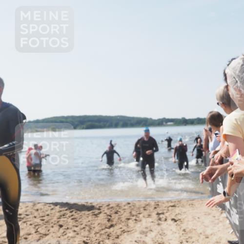 22.06.2025 - Viking Triathlon MichiJ http://msf.ph/oto/8066419 22.06.2025 10:34:10 Schwimmen 46, 70, 294, 297, 429, 478, 527, 532, 540, 618, 635 meine-sportfotos.de