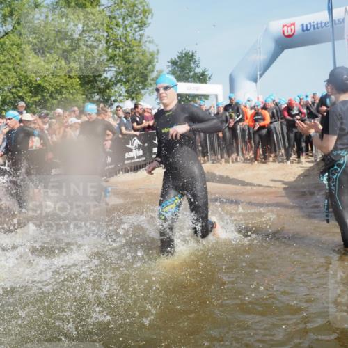 22.06.2025 - Viking Triathlon KatJ http://msf.ph/oto/8066421 22.06.2025 10:07:04 Schwimmen 64, 123, 183, 190, 244, 321, 328, 369, 402, 431, 467, 468, 479, 494, 498, 519, 631, 649 meine-sportfotos.de