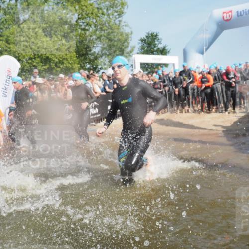 22.06.2025 - Viking Triathlon KatJ http://msf.ph/oto/8066424 22.06.2025 10:07:04 Schwimmen 64, 123, 183, 190, 244, 321, 328, 369, 402, 431, 467, 468, 479, 494, 498, 519, 631, 649 meine-sportfotos.de