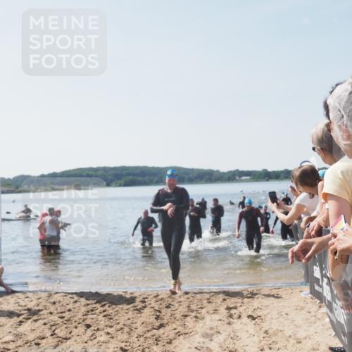 22.06.2025 - Viking Triathlon MichiJ http://msf.ph/oto/8066428 22.06.2025 10:34:12 Schwimmen 46, 70, 294, 297, 429, 486, 527, 532, 618, 635 meine-sportfotos.de