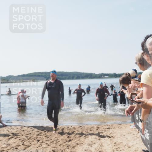 22.06.2025 - Viking Triathlon MichiJ http://msf.ph/oto/8066437 22.06.2025 10:34:13 Schwimmen 46, 70, 294, 297, 429, 486, 527, 532, 618, 635 meine-sportfotos.de