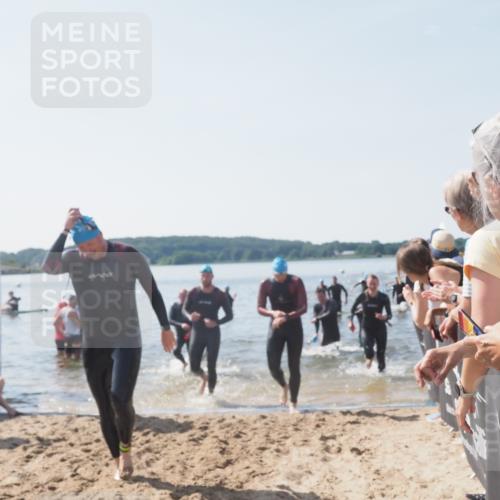 22.06.2025 - Viking Triathlon MichiJ http://msf.ph/oto/8066450 22.06.2025 10:34:15 Schwimmen 46, 70, 294, 297, 429, 486, 527, 618, 635 meine-sportfotos.de