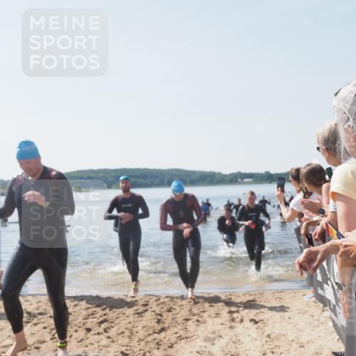 22.06.2025 - Viking Triathlon MichiJ http://msf.ph/oto/8066455 22.06.2025 10:34:15 Schwimmen 46, 70, 294, 297, 429, 486, 527, 618, 635 meine-sportfotos.de