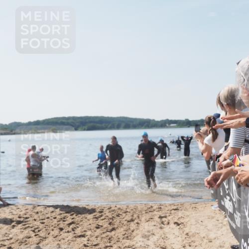 22.06.2025 - Viking Triathlon MichiJ http://msf.ph/oto/8066504 22.06.2025 10:34:26 Schwimmen 294, 306, 366, 430, 486, 520, 527, 546 meine-sportfotos.de