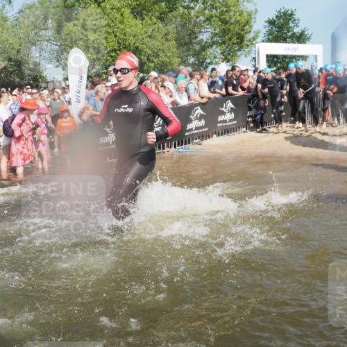 22.06.2025 - Viking Triathlon KatJ http://msf.ph/oto/8066506 22.06.2025 10:07:12 Schwimmen 64, 123, 190, 201, 202, 223, 328, 402, 431, 463, 519, 607, 631, 637, 649 meine-sportfotos.de