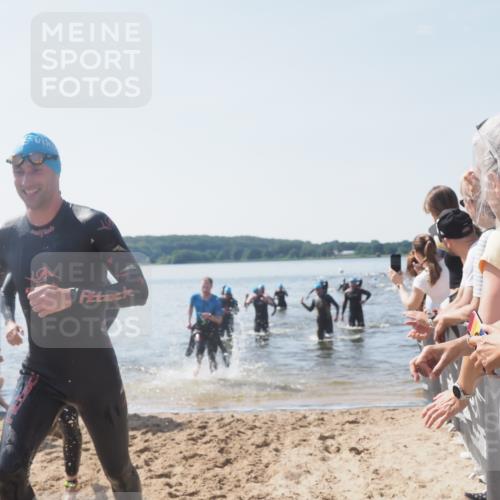 22.06.2025 - Viking Triathlon MichiJ http://msf.ph/oto/8066524 22.06.2025 10:34:29 Schwimmen 247, 294, 306, 341, 366, 430, 486, 520, 527, 546 meine-sportfotos.de