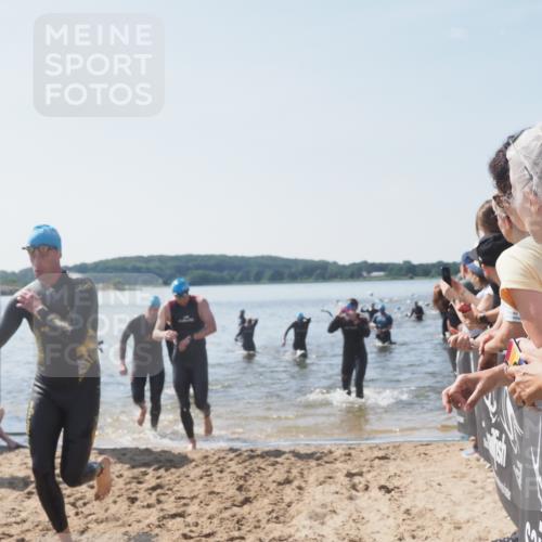 22.06.2025 - Viking Triathlon MichiJ http://msf.ph/oto/8066571 22.06.2025 10:34:36 Schwimmen 114, 247, 284, 306, 323, 341, 366, 430, 520, 546, 550 meine-sportfotos.de